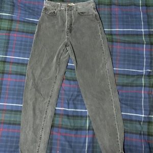 Black Levi denim mom jeans. High loose taper